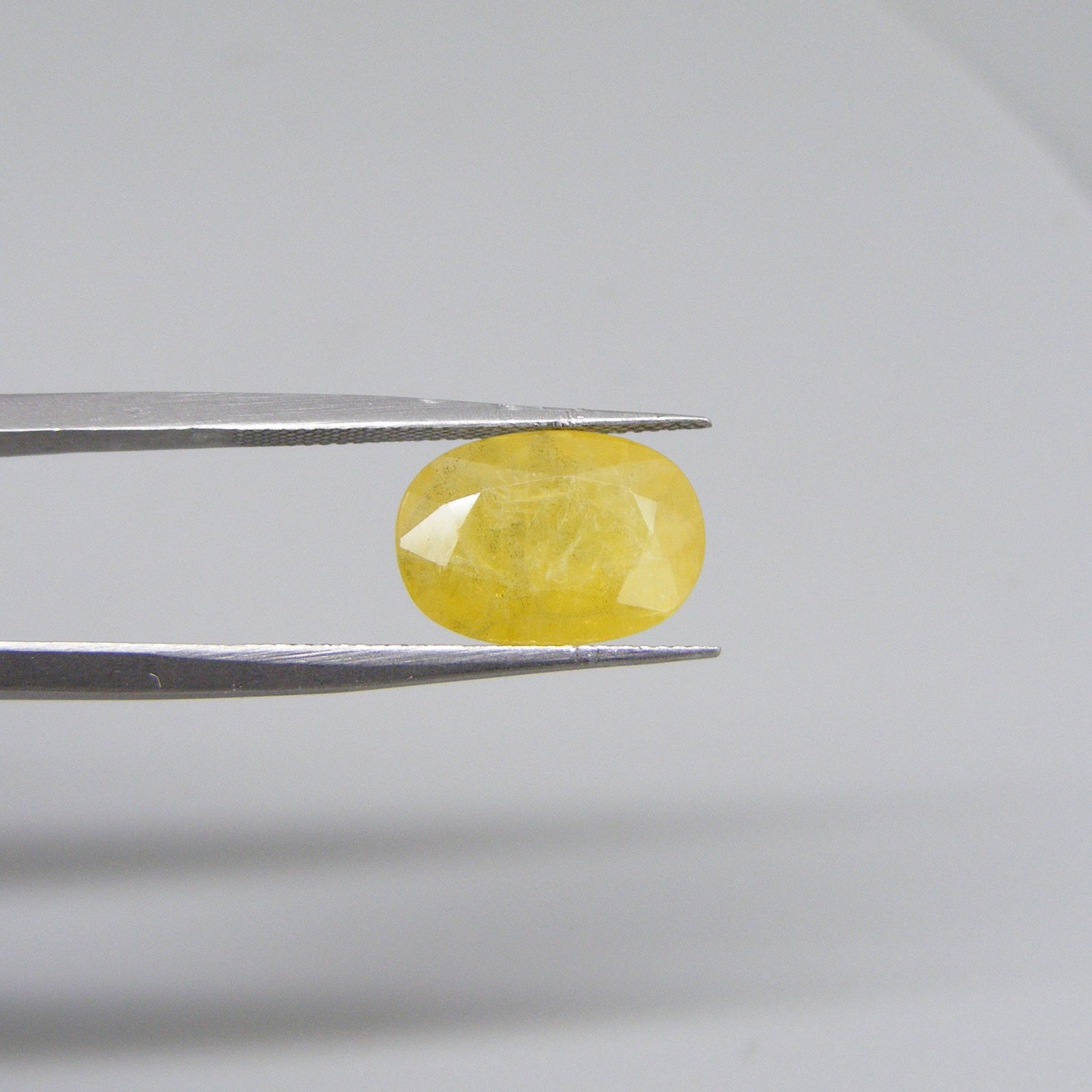 Natural bangkok Yellow Sappire 5.03