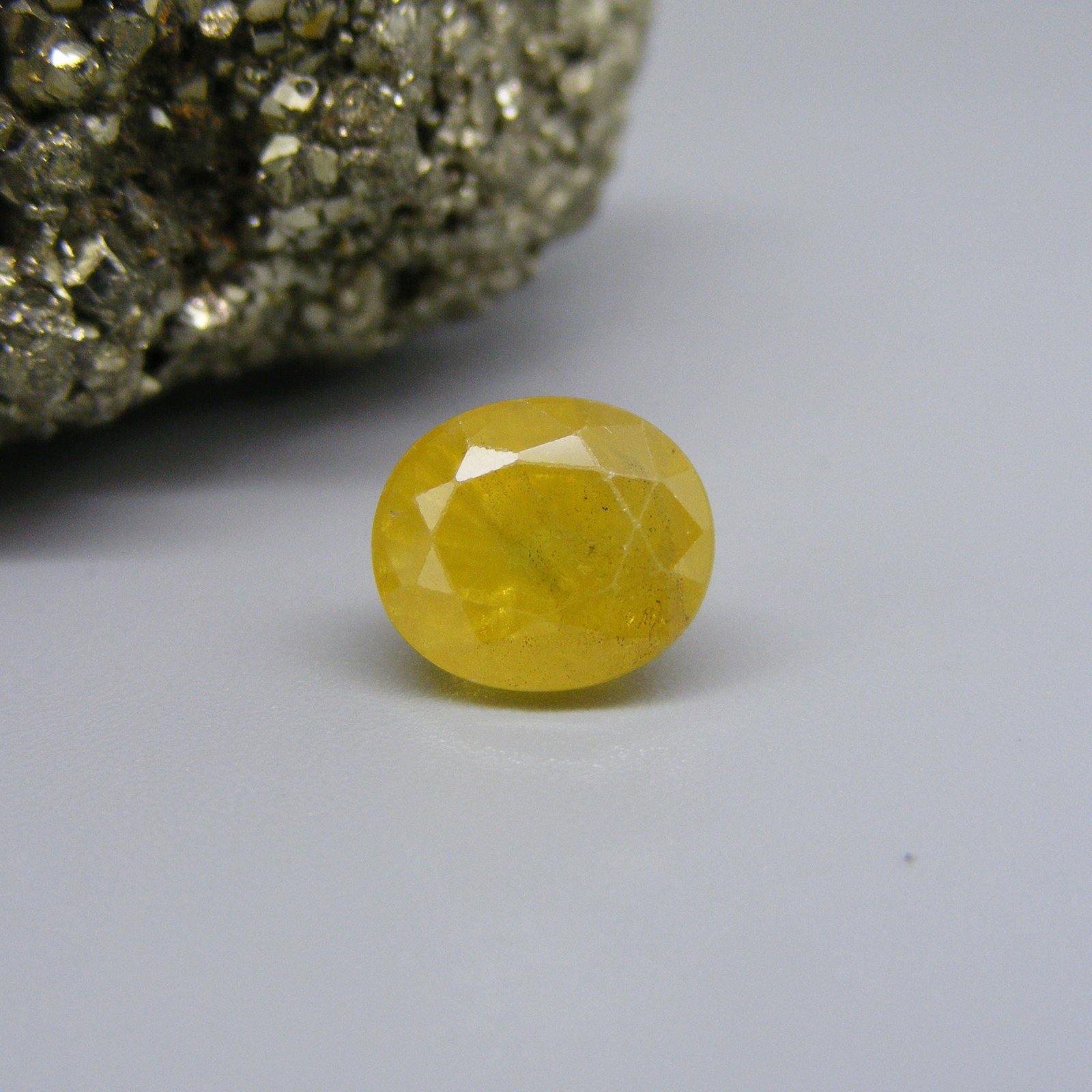 Natural bangkok Yellow Sappire 5.60
