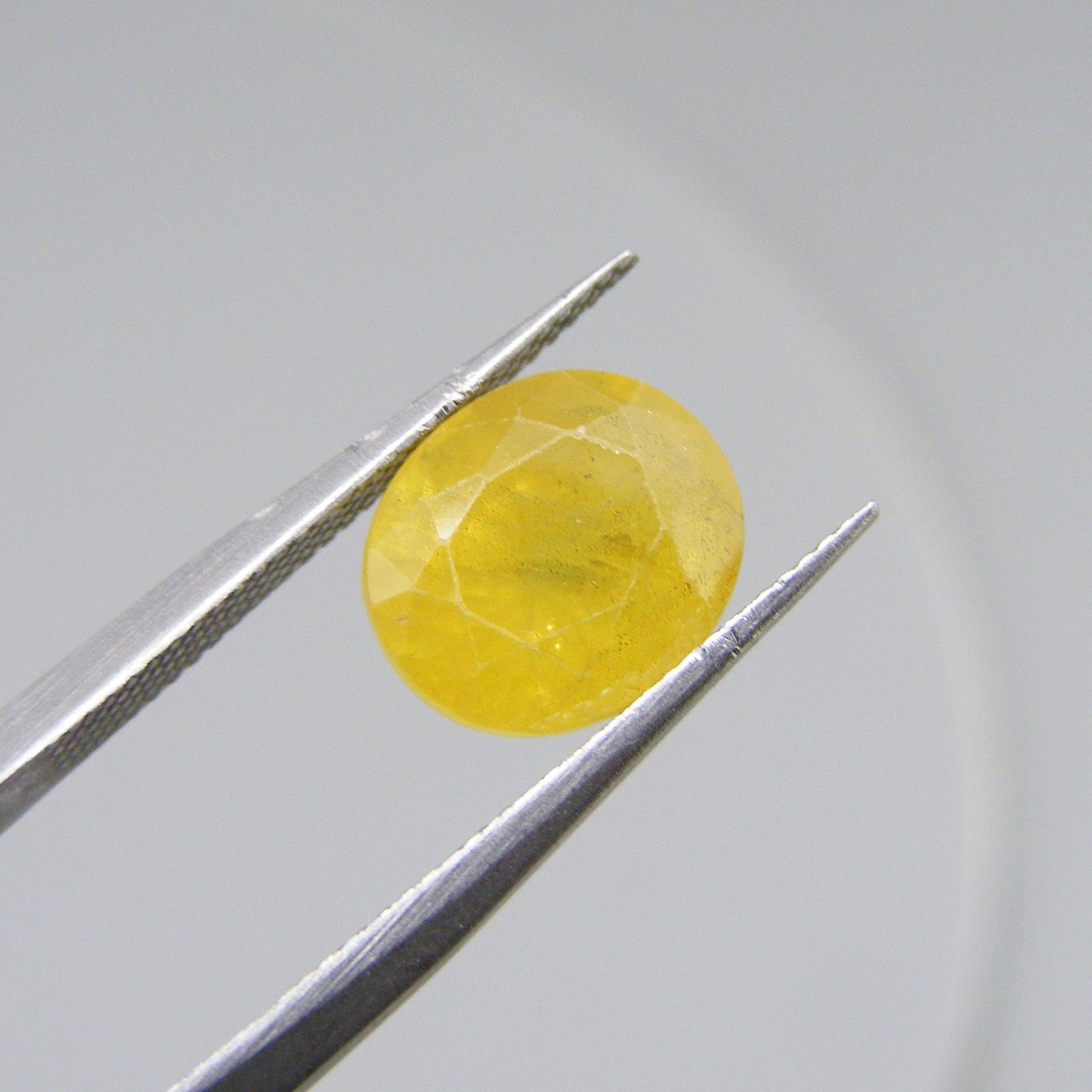 Natural bangkok Yellow Sappire 5.60