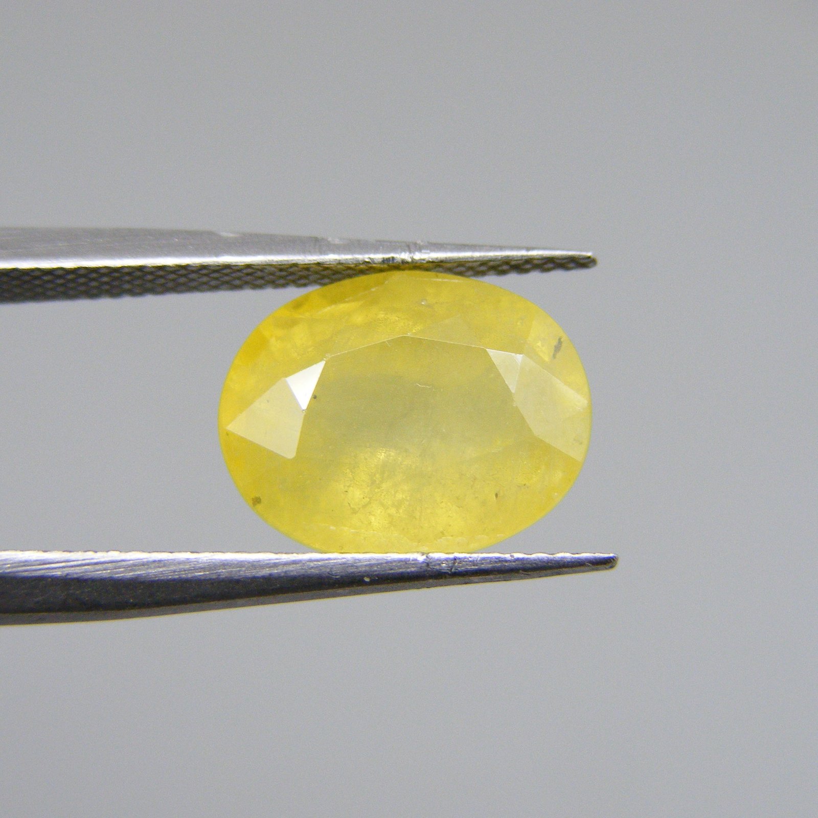 Natural bangkok Yellow Sappire 6.08