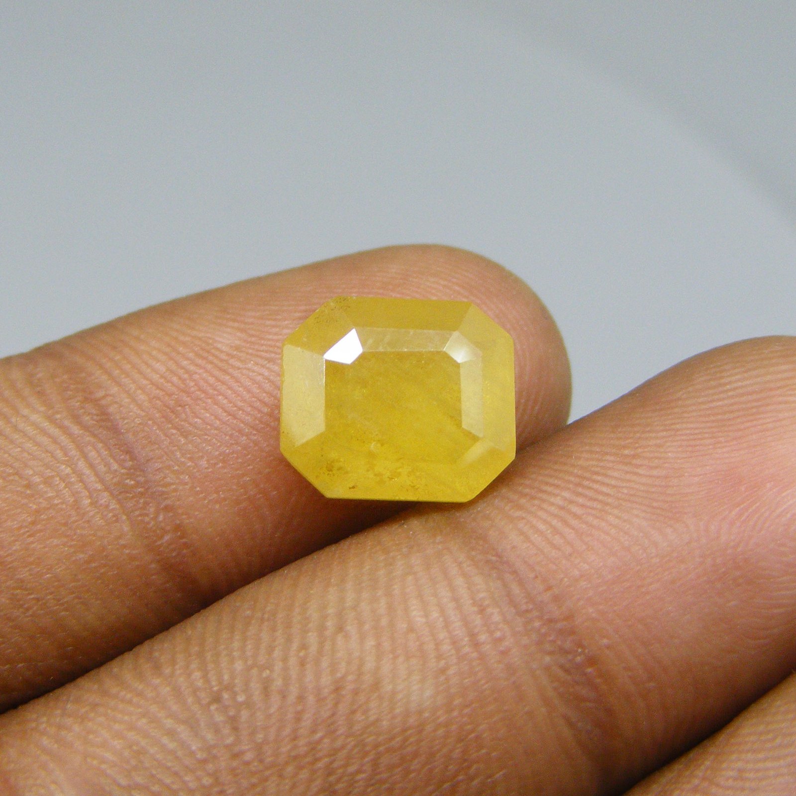 Natural bangkok Yellow Sappire