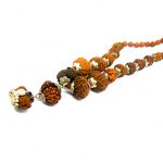 9 Mukhi Rudraksha These 9 Mukhi Rudraksha represent Goddess Durga. This Rudraksha blesses its wearers with the nine powers of Durga, like Courage and confidence.