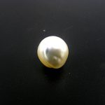 Report No. VGTL3646 Weigth Cts 3.77 Ratti 4.18 Product Name SOUTH SEA PEARL Dimension 9.00*8.20 Approx color PEARLY WHITE shape ROUND BEAD UNDRILLED Natural Origin YES Hindi Name S.S. MOTI Wearing Metal Gold/Silver Origin SOUTH SEA